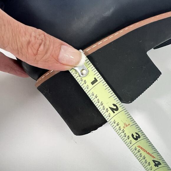 Elegant Black Loafers for Women - Picture 9 of 11